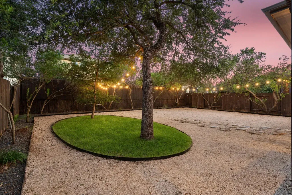 5213 Mandevilla Drive Austin TX 78739
