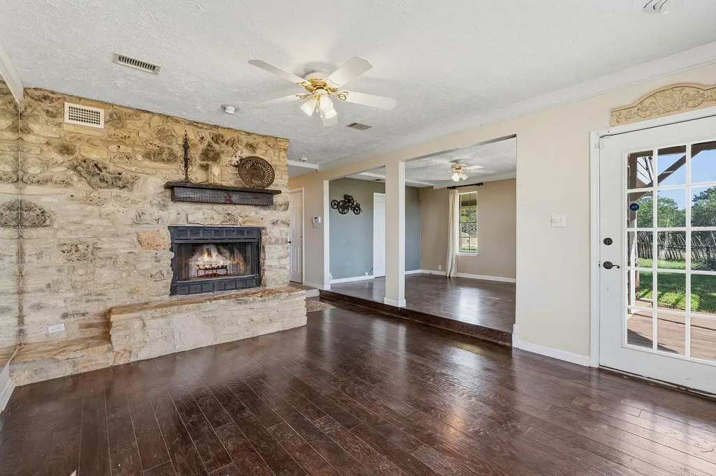 3230 W Fitzhugh Road Dripping Springs TX 78620