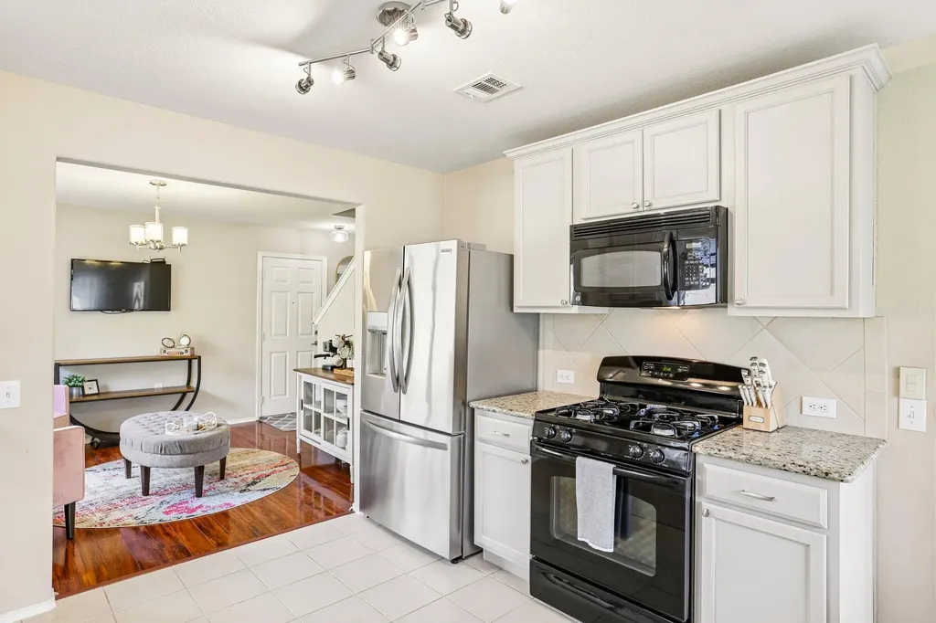 5508 Emma Thompson Way Austin TX 78747