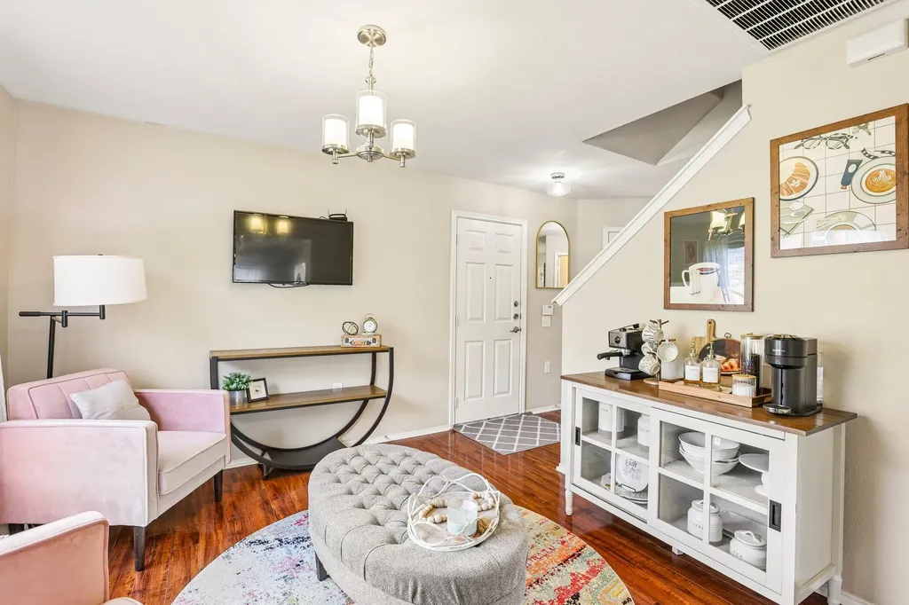 5508 Emma Thompson Way Austin TX 78747