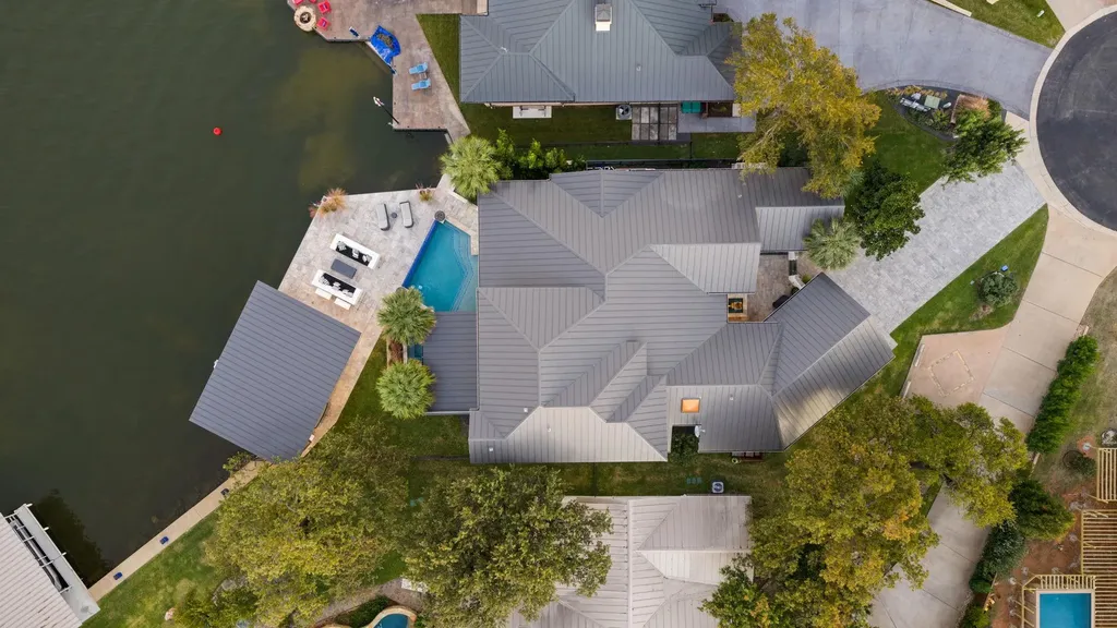 1310 Broken Arrow Horseshoe Bay TX 78657