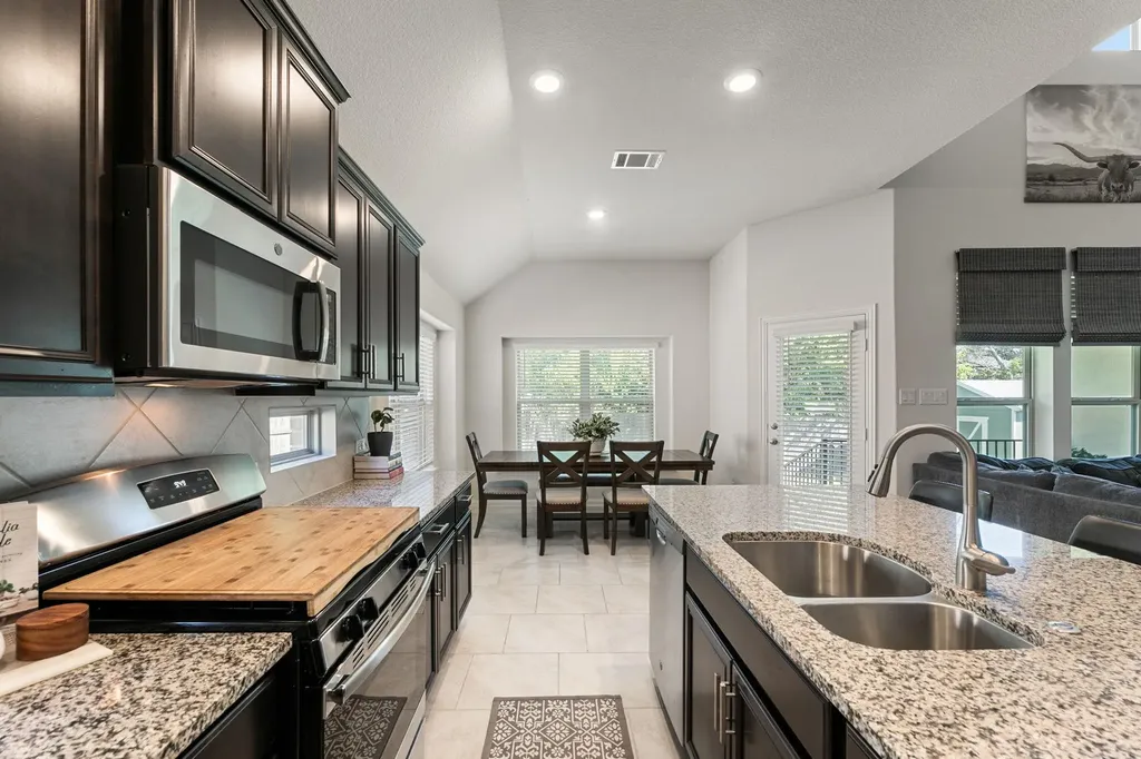 2233 Sauterne Drive Leander TX 78641