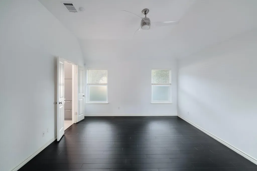 6901 Breezy Pass Austin TX 78749