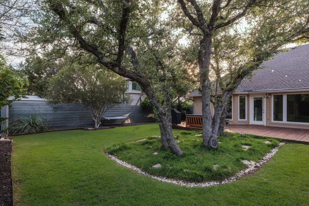6901 Breezy Pass Austin TX 78749