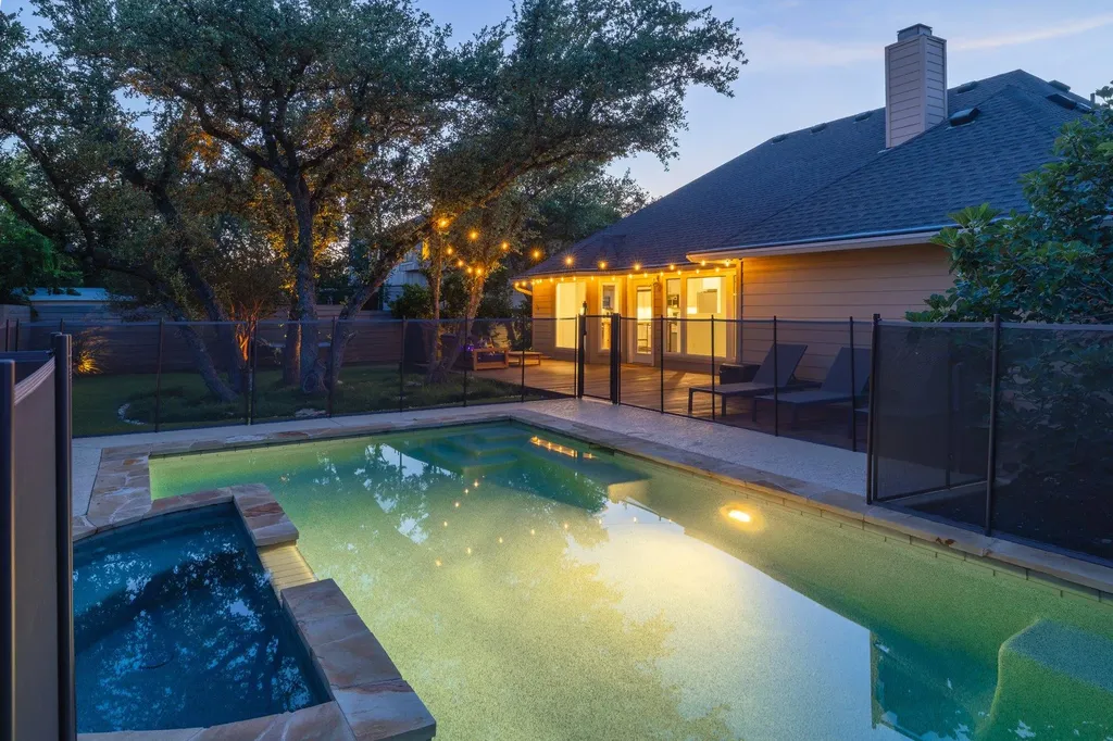 6901 Breezy Pass Austin TX 78749