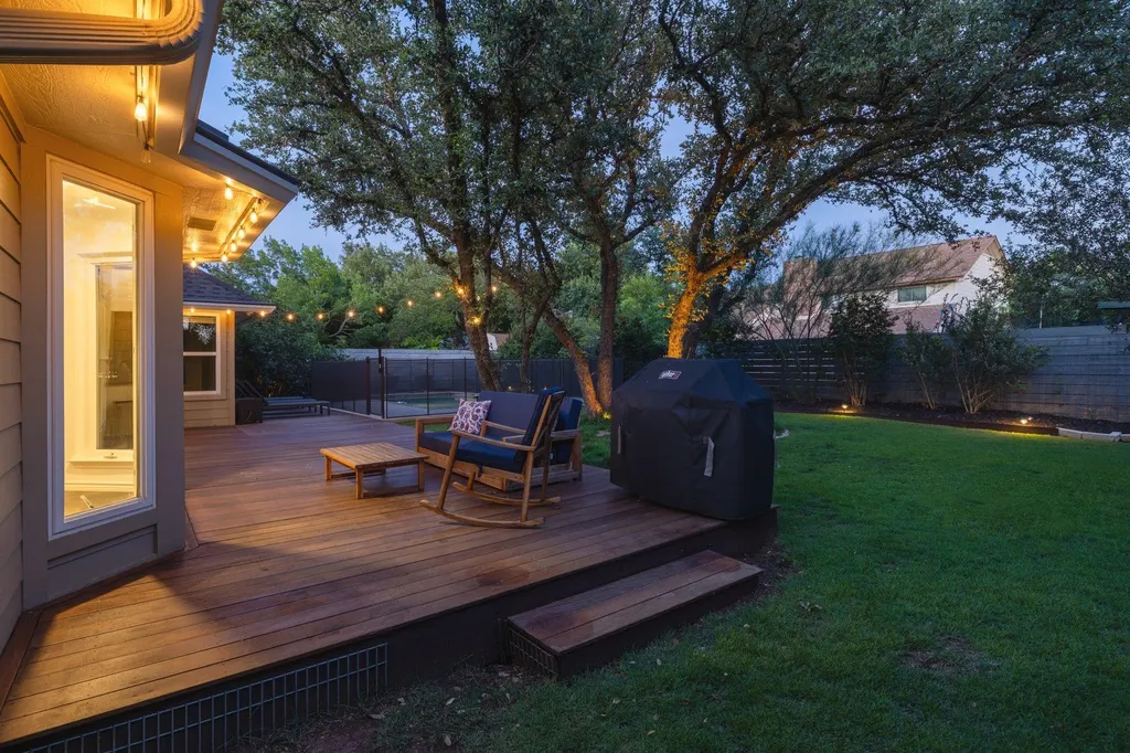 6901 Breezy Pass Austin TX 78749