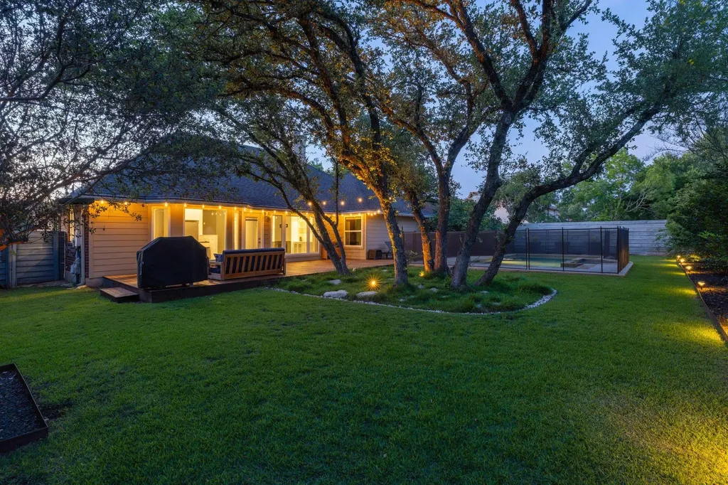 6901 Breezy Pass Austin TX 78749
