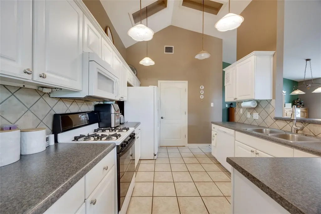 3407 Sandy Koufax Lane Round Rock TX 78665