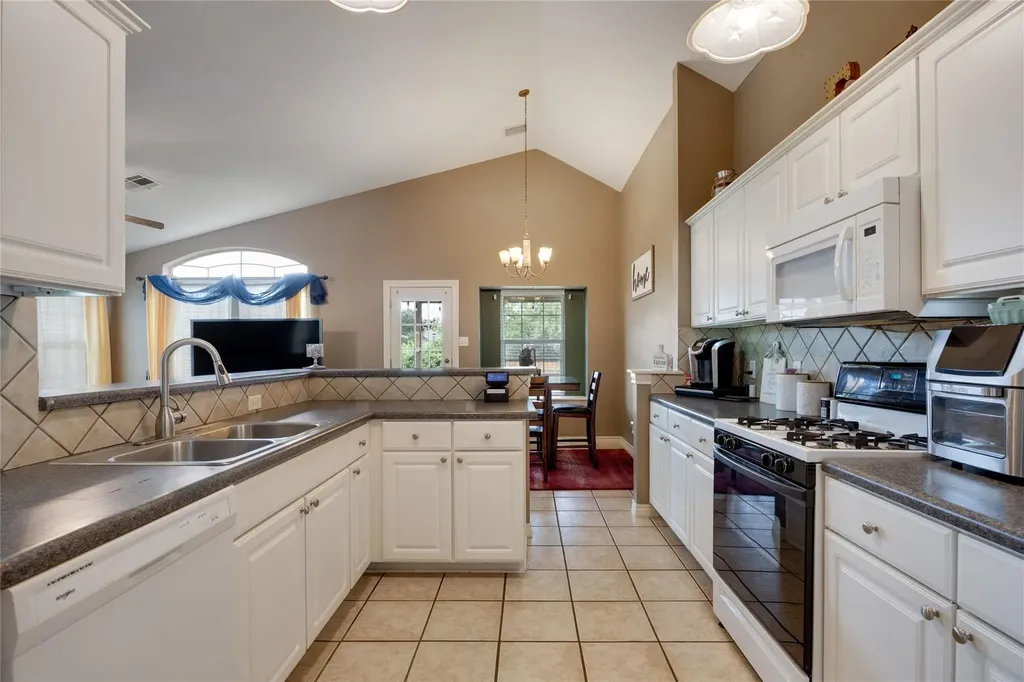 3407 Sandy Koufax Lane Round Rock TX 78665
