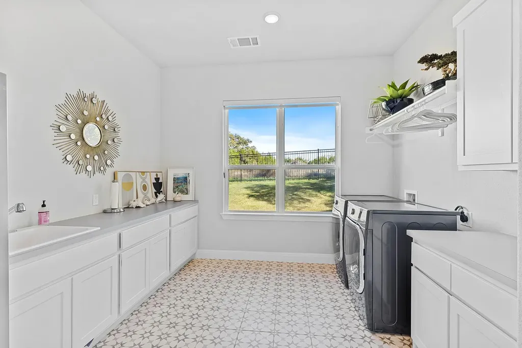 7505 Becasseau Drive Austin TX 78738