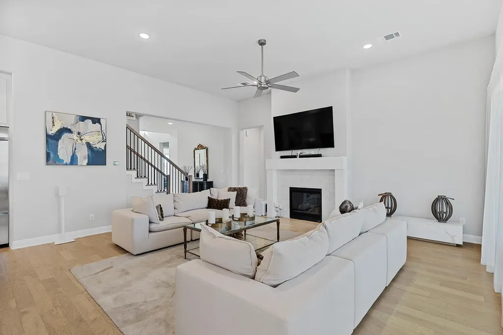 7505 Becasseau Drive Austin TX 78738
