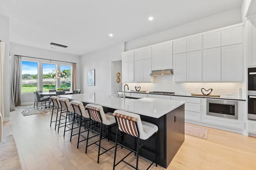7505 Becasseau Drive Austin TX 78738