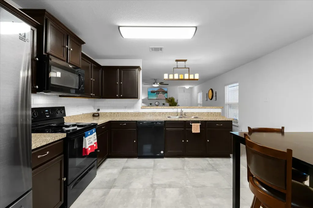 1533 Breanna Lane Kyle TX 78640
