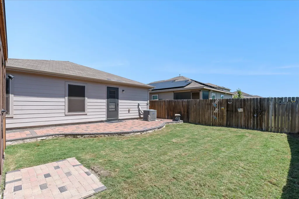 1533 Breanna Lane Kyle TX 78640