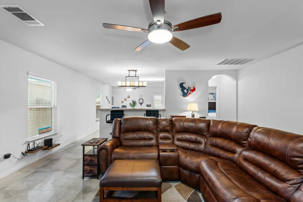 1533 Breanna Lane Kyle TX 78640
