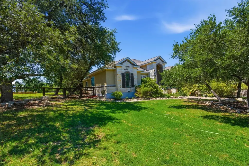 1106 Private Road 3702 San Antonio TX 78253