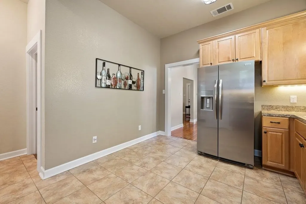 314 W Third Street Taylor TX 76574