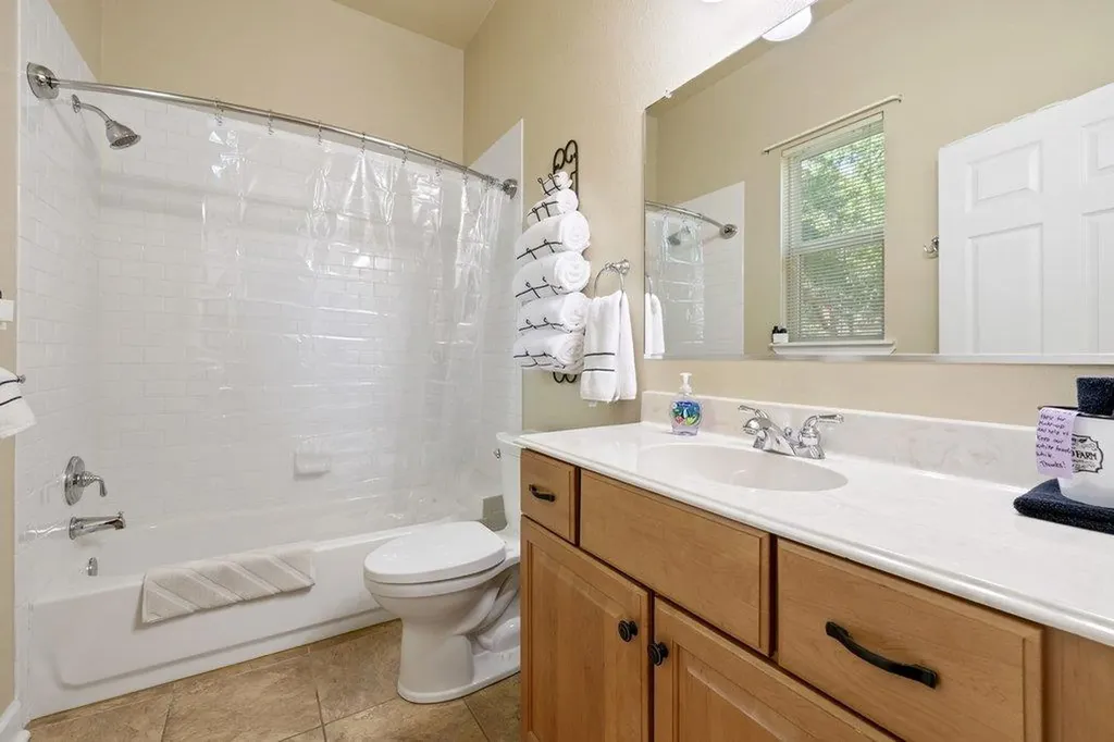 314 W Third Street Taylor TX 76574
