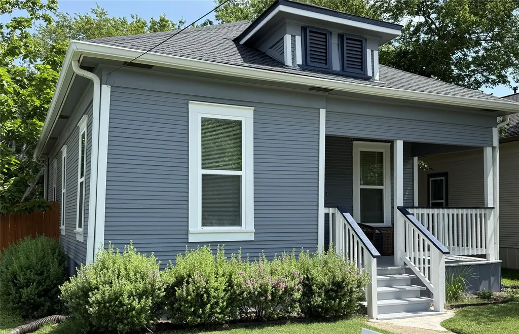 314 W Third Street Taylor TX 76574