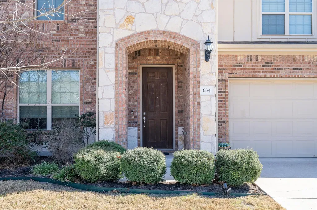 634 Blossom Valley Stream Buda TX 78610