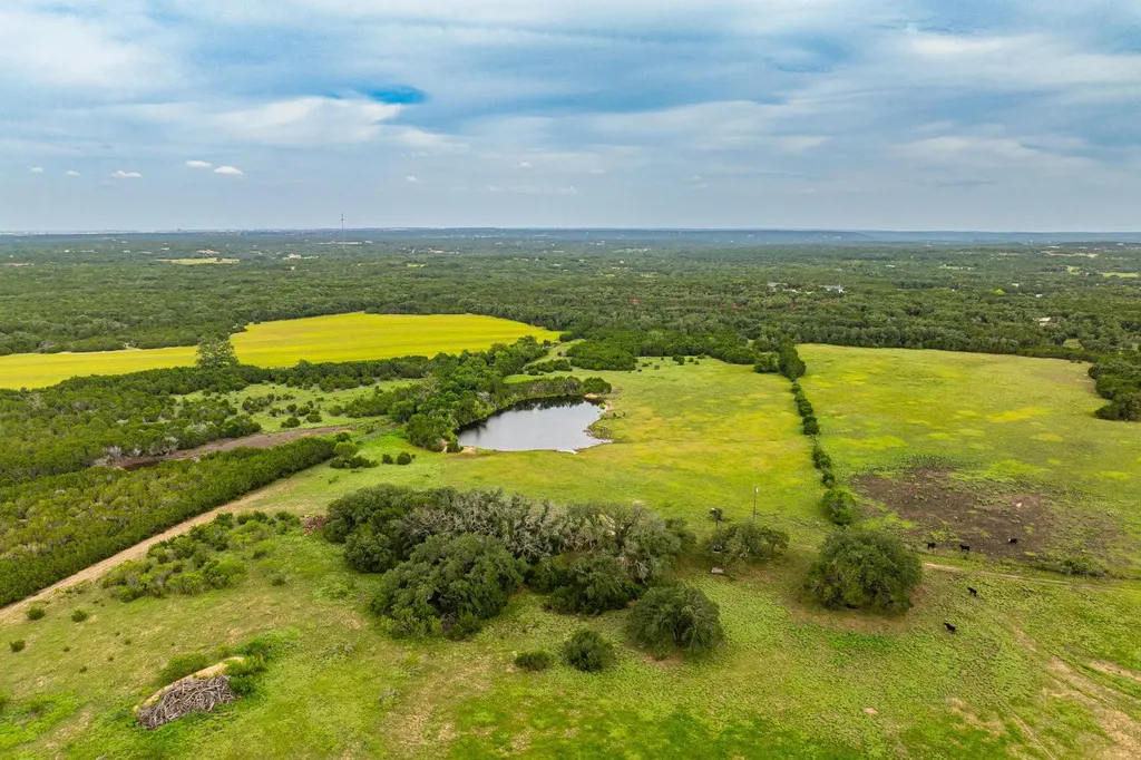 2055 County Road 284 Liberty Hill TX 78642