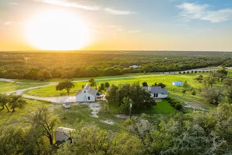 2055 County Road 284 Liberty Hill TX 78642