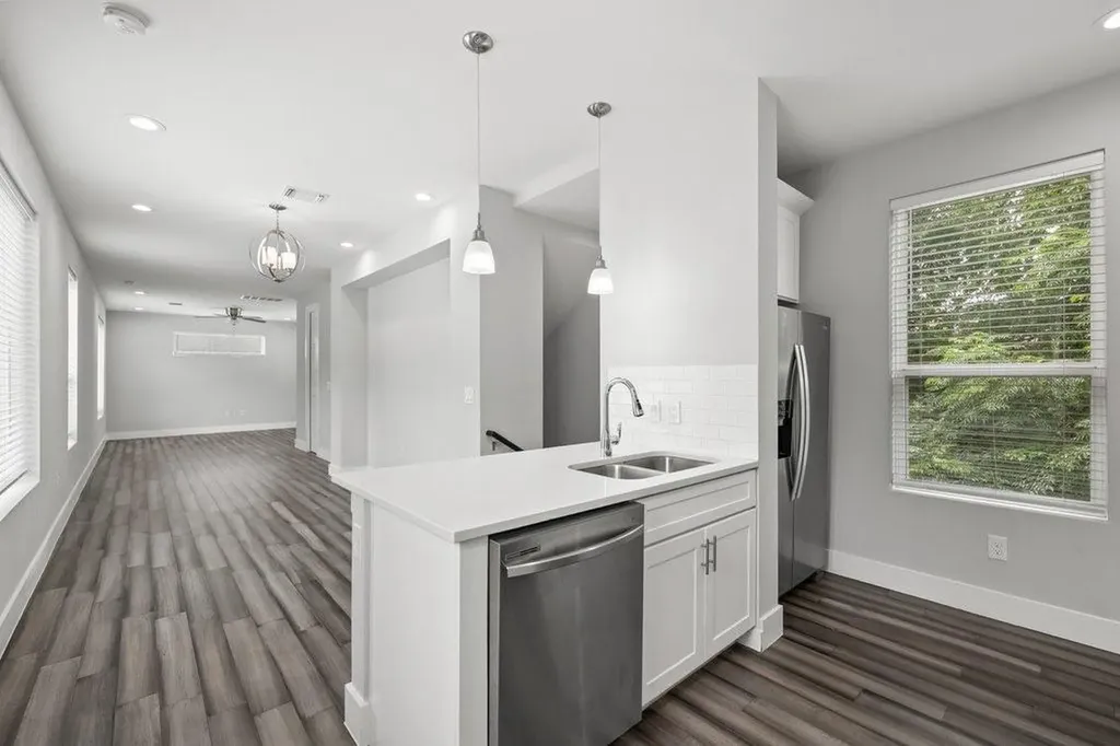6109 Cherrylawn Circle Austin TX 78723