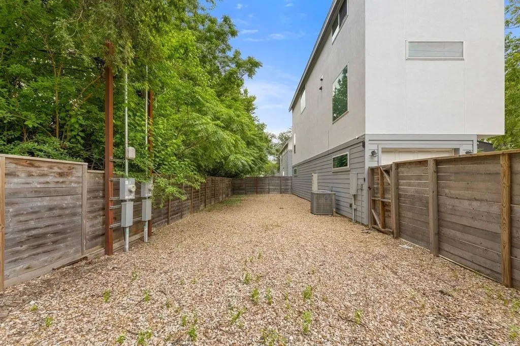6109 Cherrylawn Circle Austin TX 78723