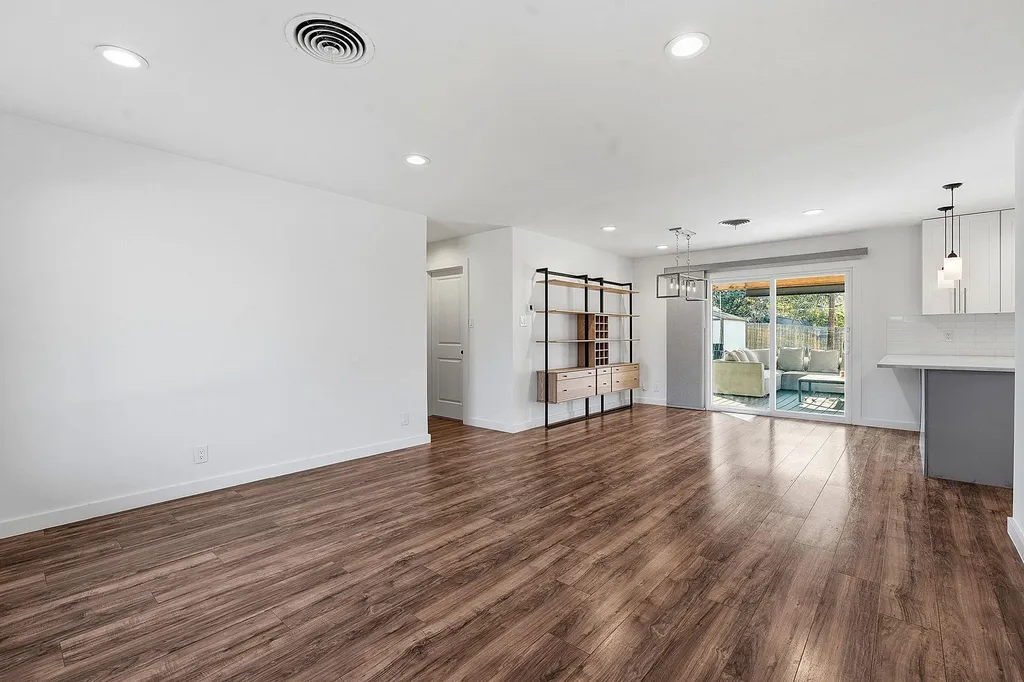 2612 Little John Lane Austin TX 78704