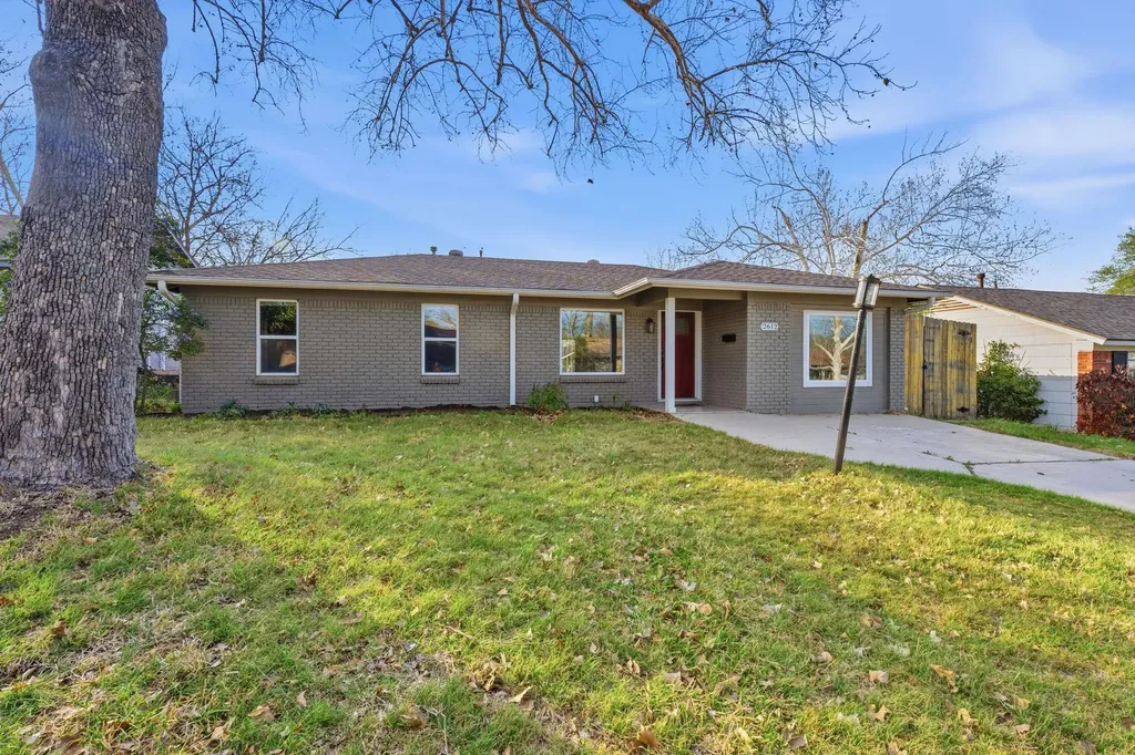 2612 Little John Lane Austin TX 78704