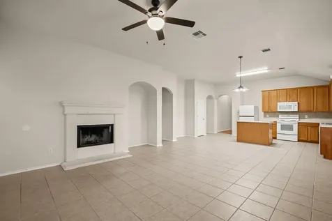 107 Aguilar Drive Hutto TX 78634
