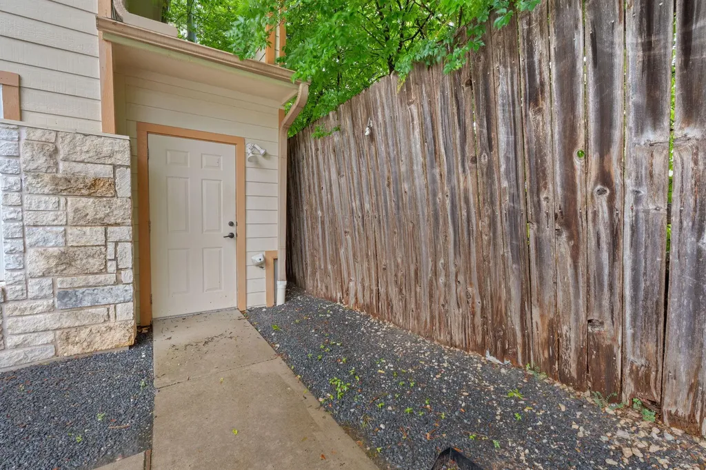 2106 Cullen Avenue Austin TX 78757