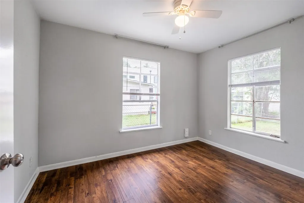 1905 W Saint Johns Avenue Austin TX 78757