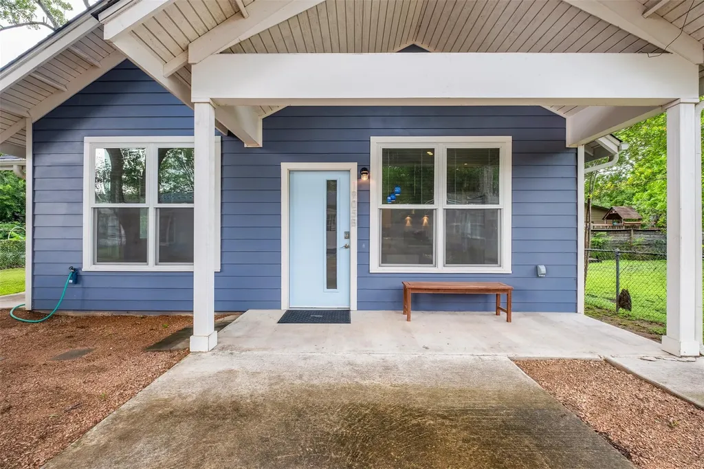 1905 W Saint Johns Avenue Austin TX 78757