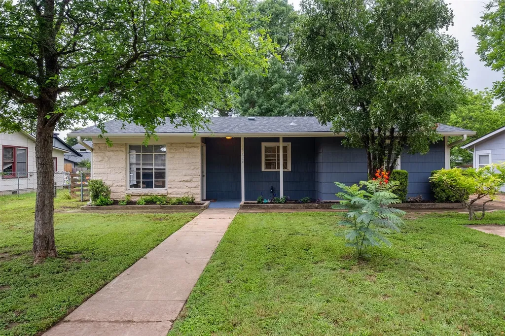 1905 W Saint Johns Avenue Austin TX 78757