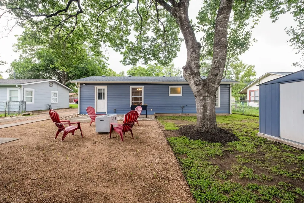 1905 W Saint Johns Avenue Austin TX 78757