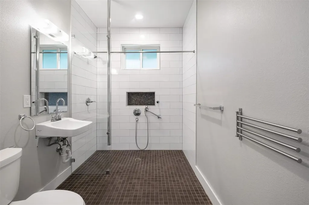 1905 W Saint Johns Avenue Austin TX 78757