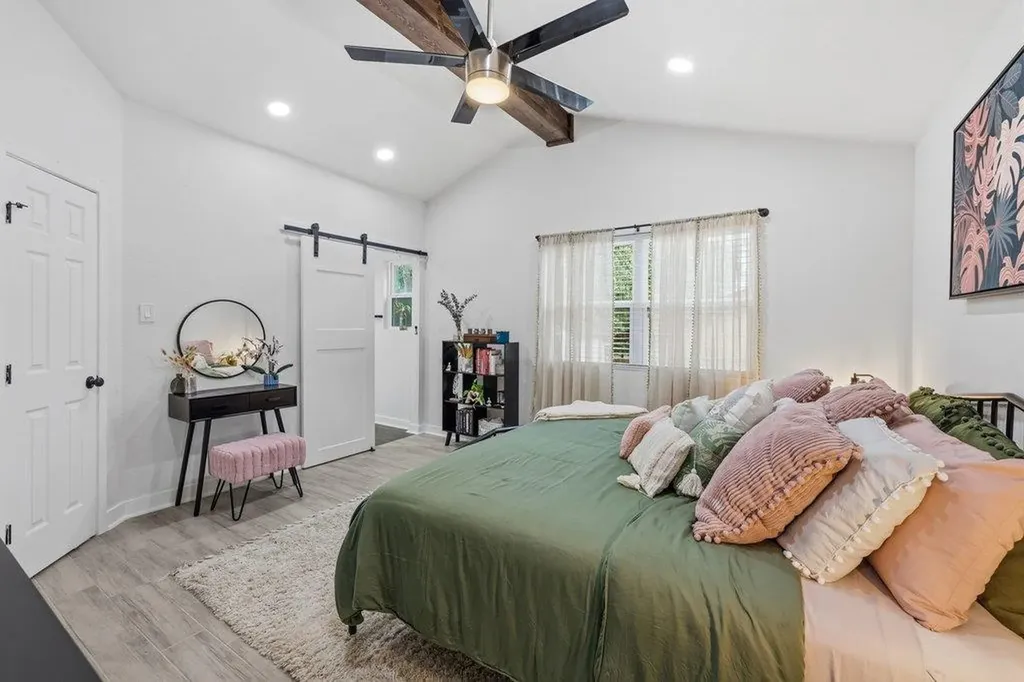 4805 Spring Meadow Cove Austin TX 78744
