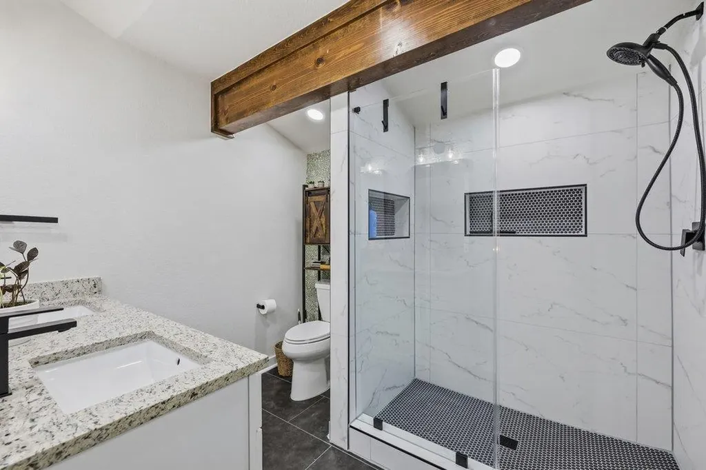 4805 Spring Meadow Cove Austin TX 78744
