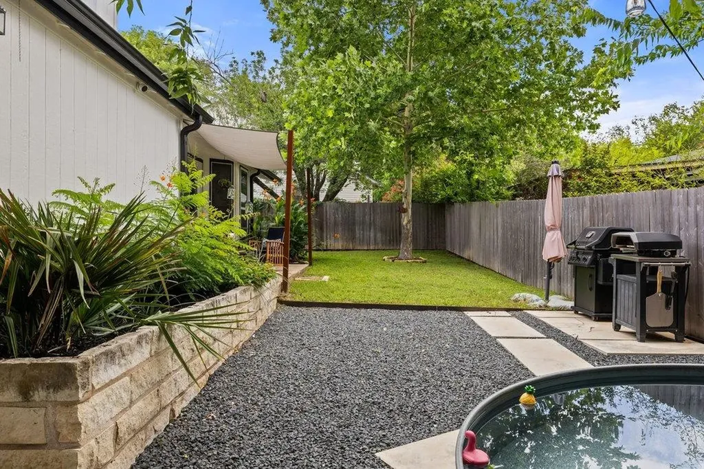 4805 Spring Meadow Cove Austin TX 78744
