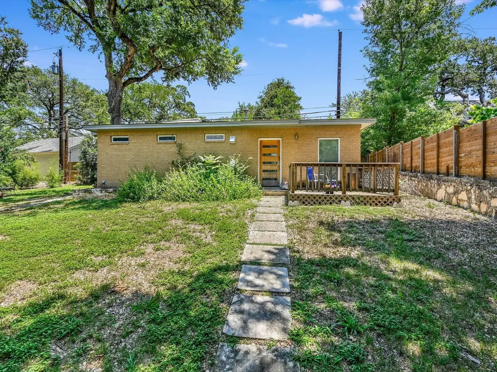 2323 Hartford Road Austin TX 78703