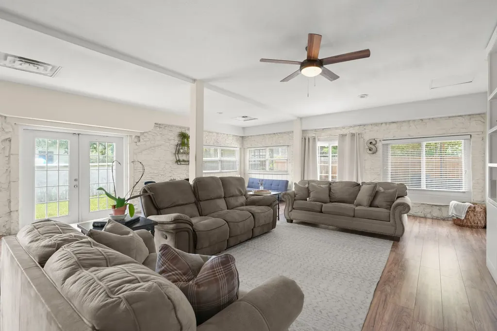 9725 Bock Road Buda TX 78610