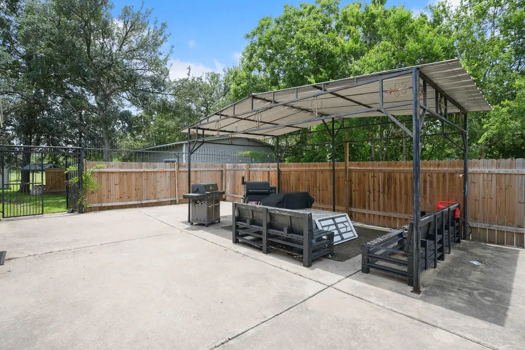 9725 Bock Road Buda TX 78610