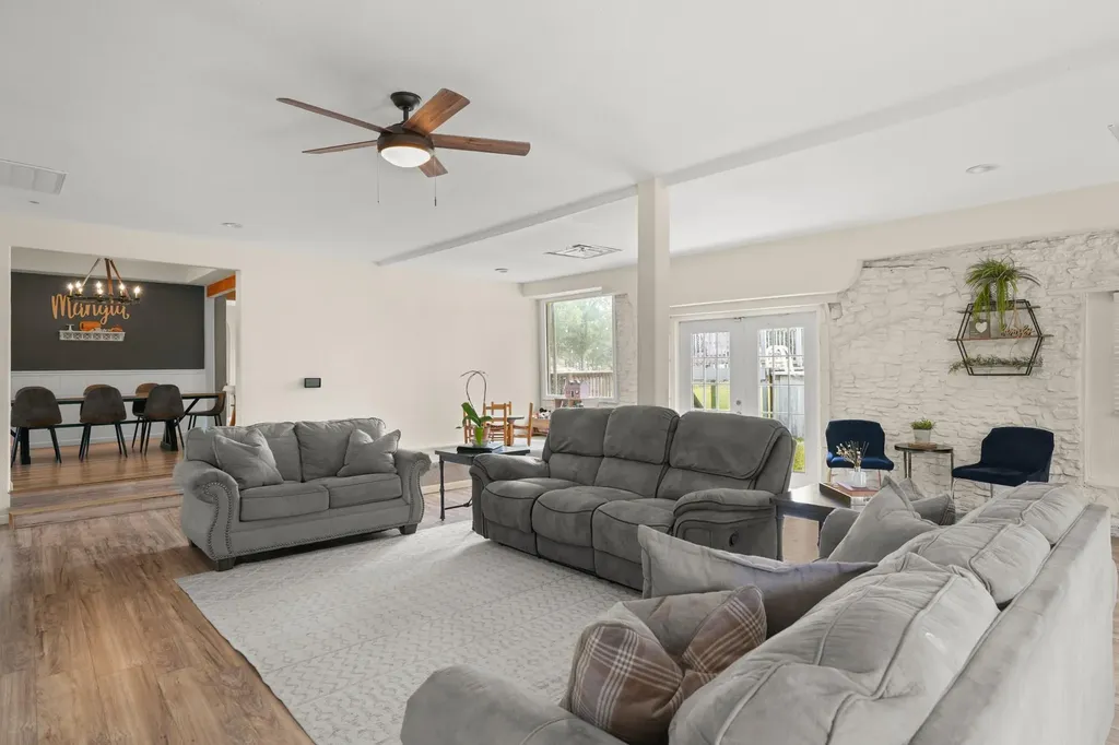 9725 Bock Road Buda TX 78610