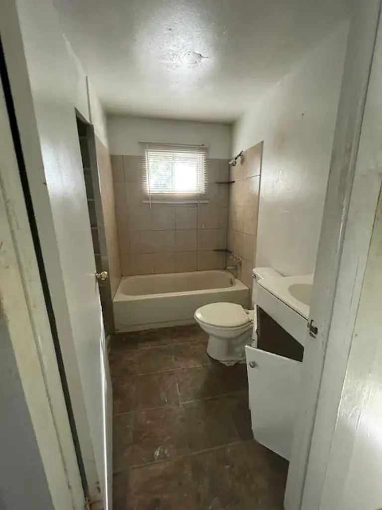 3208 E 16th Street Austin TX 78721