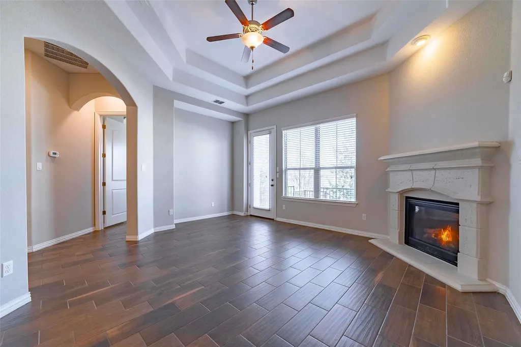 206 Cartwheel Bend Austin TX 78738