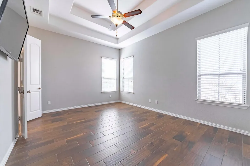 206 Cartwheel Bend Austin TX 78738