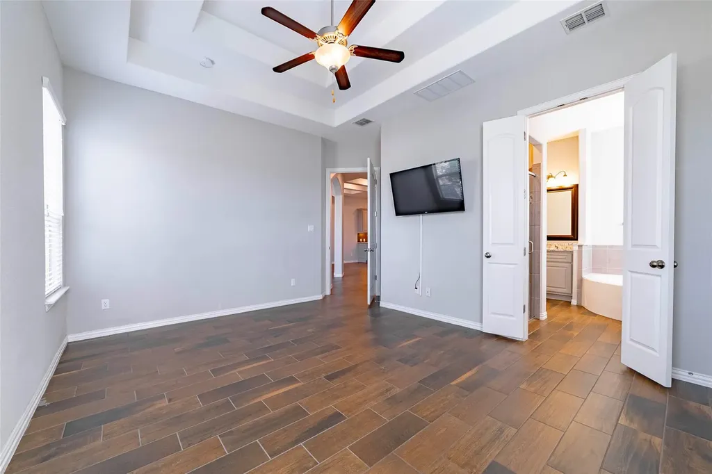 206 Cartwheel Bend Austin TX 78738