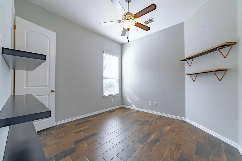 206 Cartwheel Bend Austin TX 78738