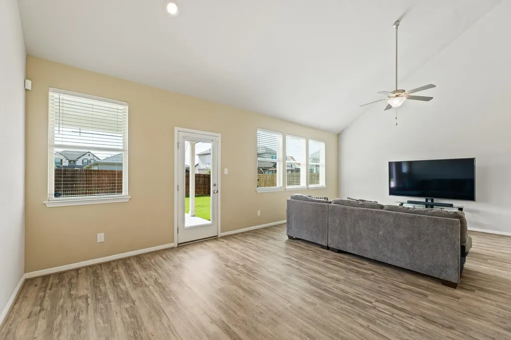 16905 Antioch Avenue Pflugerville TX 78660